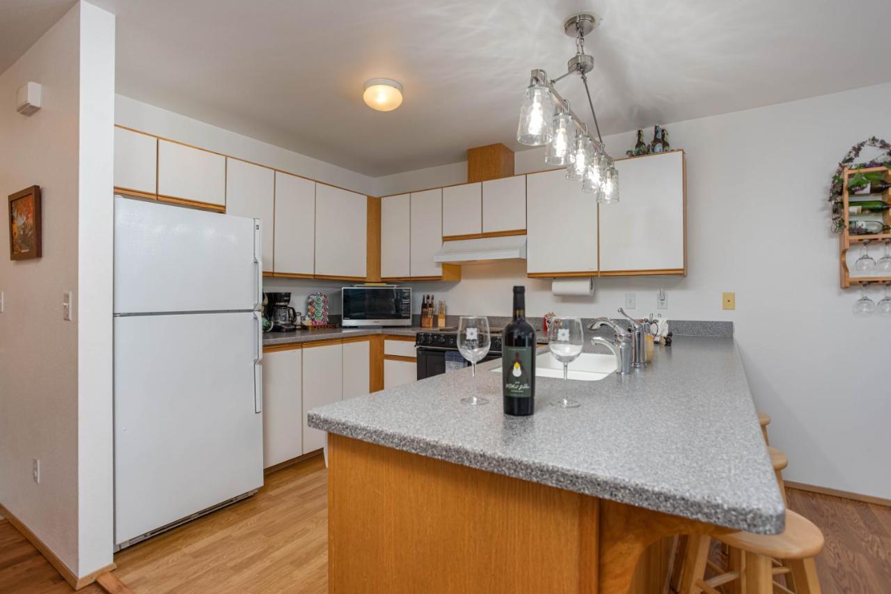 Walk To Downtown * 6 Guests * Pets * A/C! * No Stairs! Daire Leavenworth Dış mekan fotoğraf